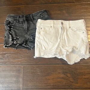 American Eagle Black and White Distressed Women Shorts